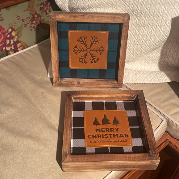 Free with any holiday purchase in my closet🎄 - Picture 2 of 2